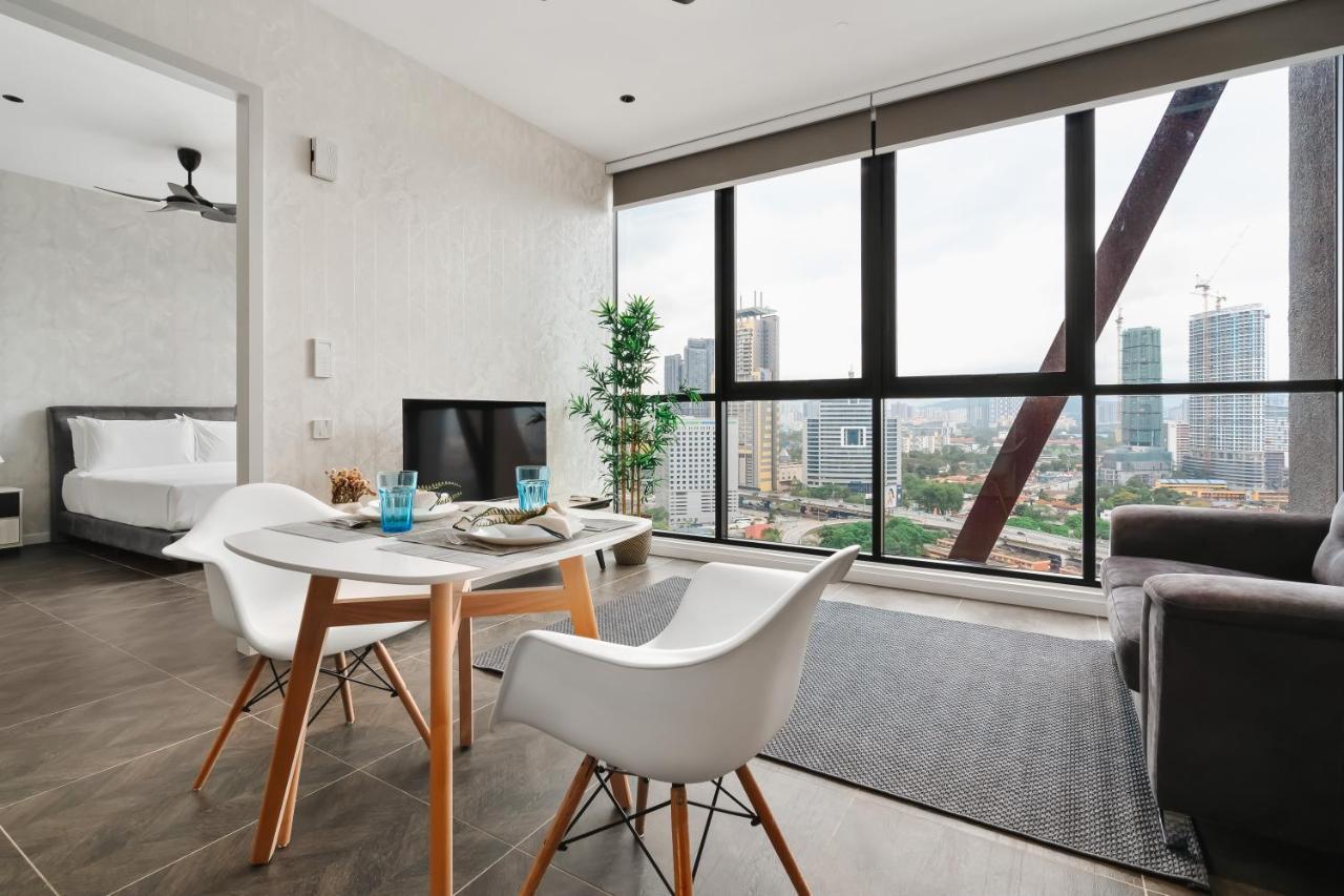 Scarletz Klcc Apartments By Soulasia Kuala Lumpur Eksteriør billede