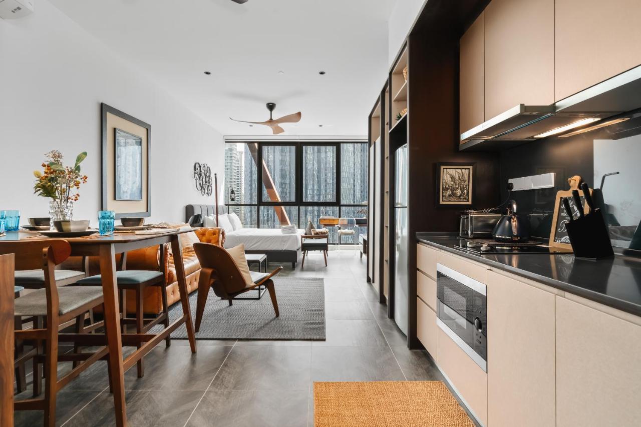 Scarletz Klcc Apartments By Soulasia Kuala Lumpur Eksteriør billede