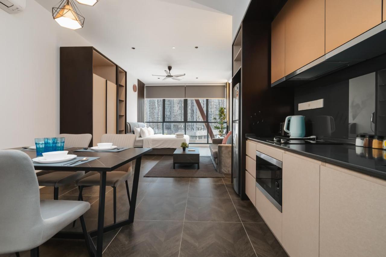 Scarletz Klcc Apartments By Soulasia Kuala Lumpur Eksteriør billede